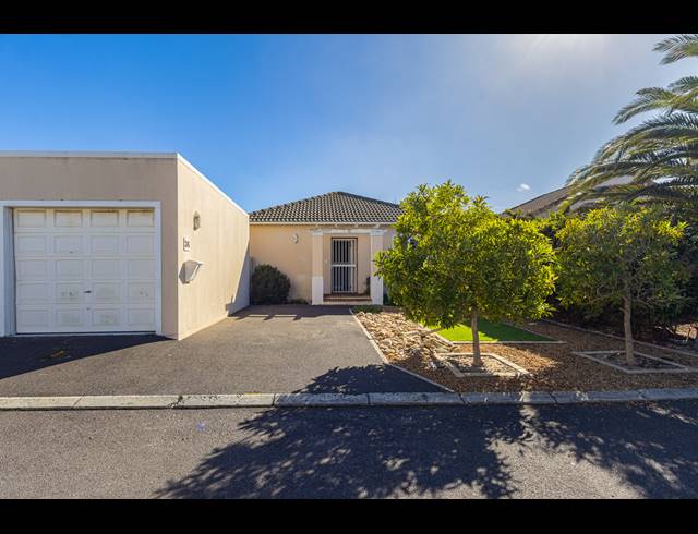 2 BEDROOM FREESTANDING FOR SALE IN SUNNINGDALE